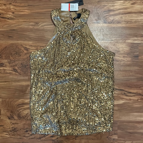 Holiday halter - Picture 1 of 2